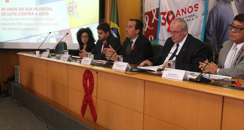 Luta contra o HIV – Garantia de tratamento para todos reduz em 16% os óbitos por aids no país