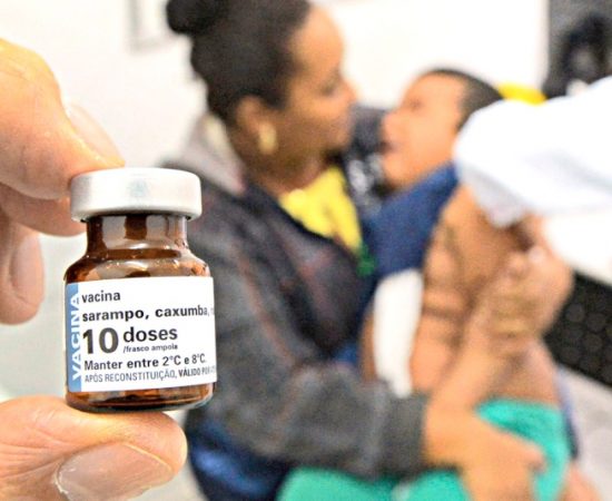 Alerta – Mesmo com ameaça de surto, mineiros ignoram a vacina contra o sarampo
